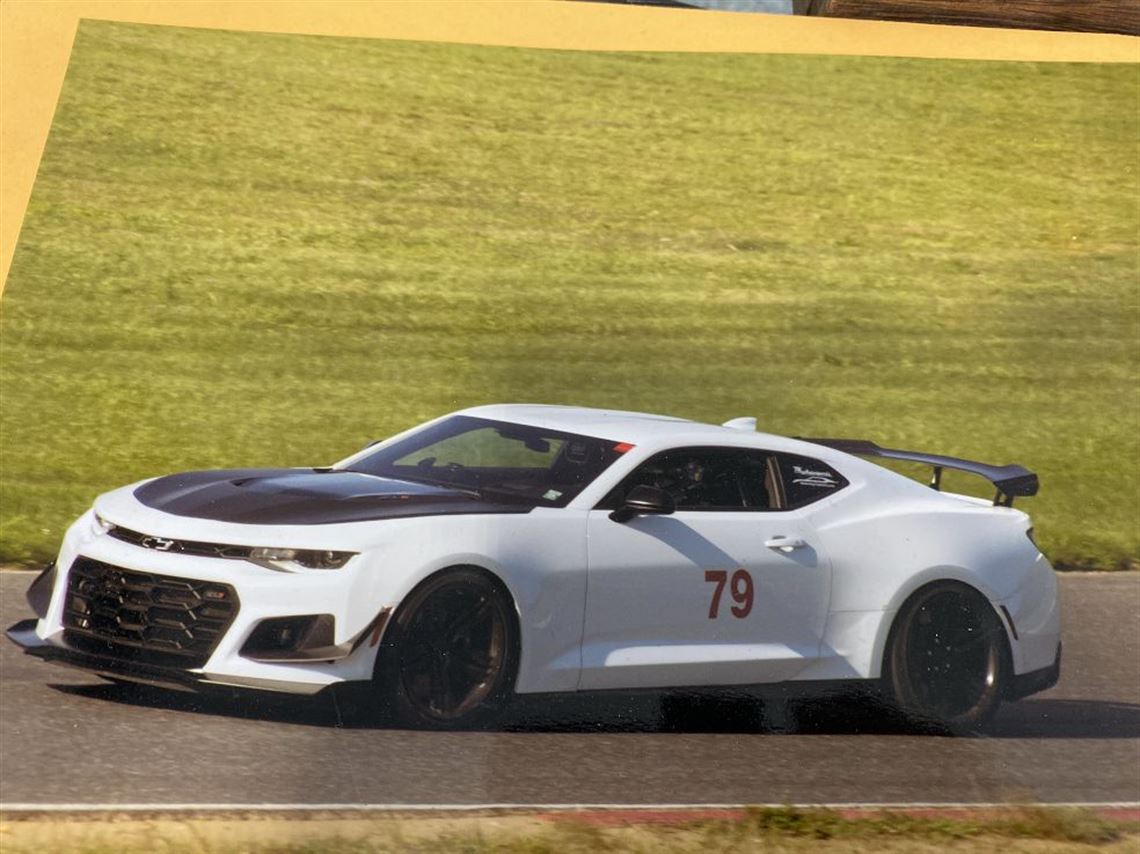 race-cars.com - Gorgeous 'bowtie' Z28 totally race ready!