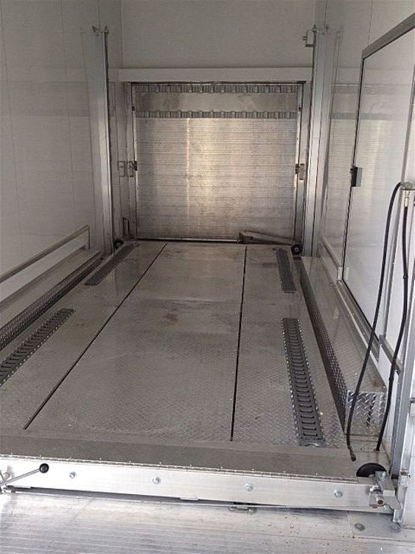 int reardoor int reardoor