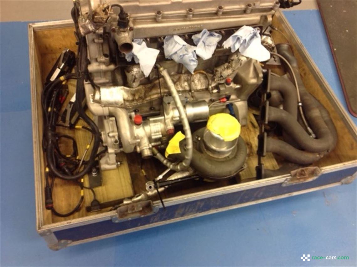 lola-b2k40-hu06-built-2000-for-sale