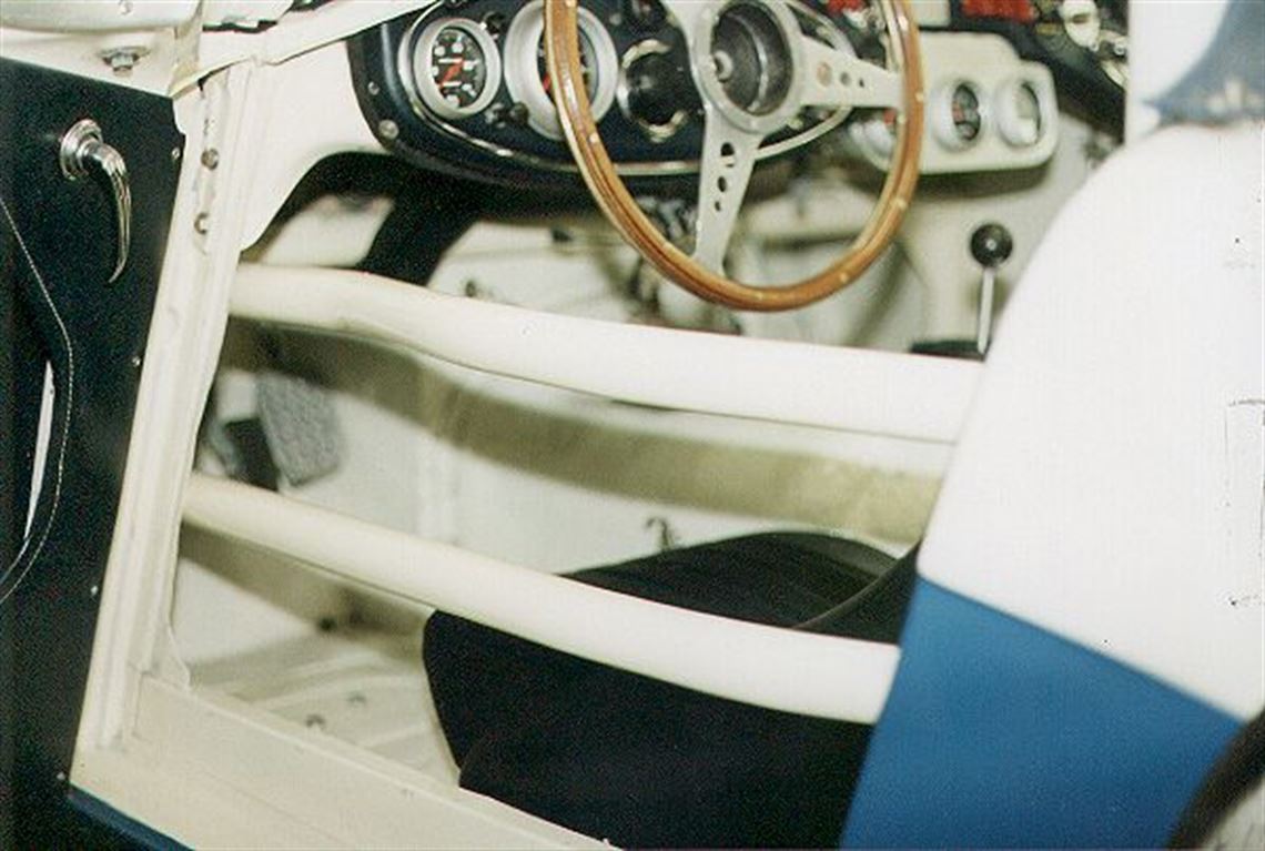 1960-austin-healy-mk1-3000-bt7-race-car