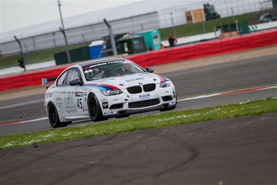 2010-bmw-m3-gt4
