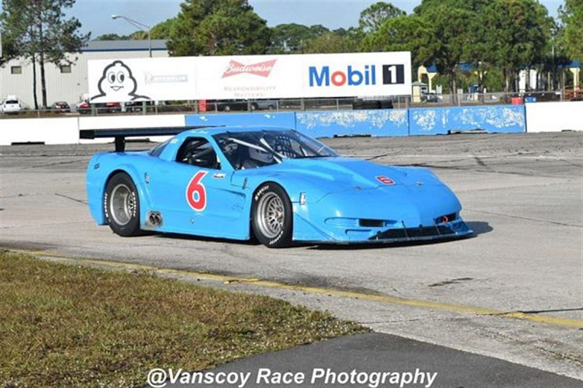 2004-chevy-corvette-complete