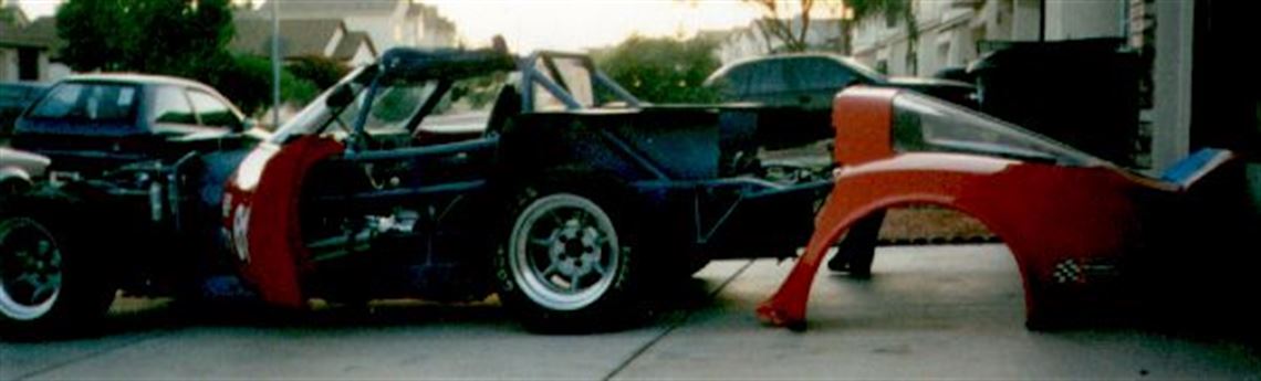 chevy-corvette-gt-1-race-car