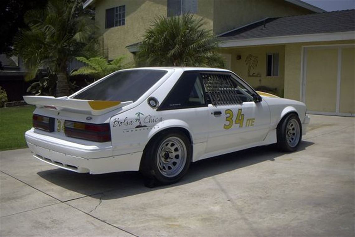 1987-ford-mustang-gt-race-car