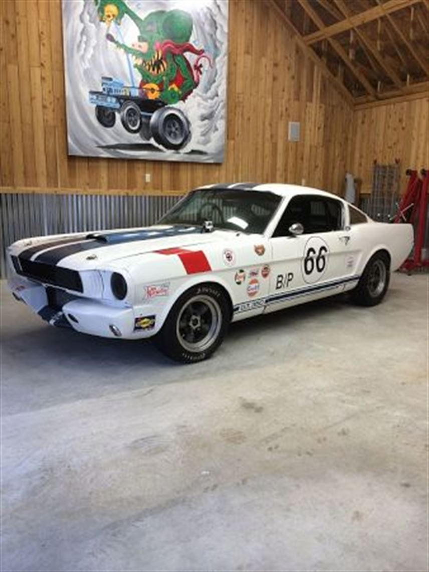 race-cars.com - 1966 Ford mustang fastback