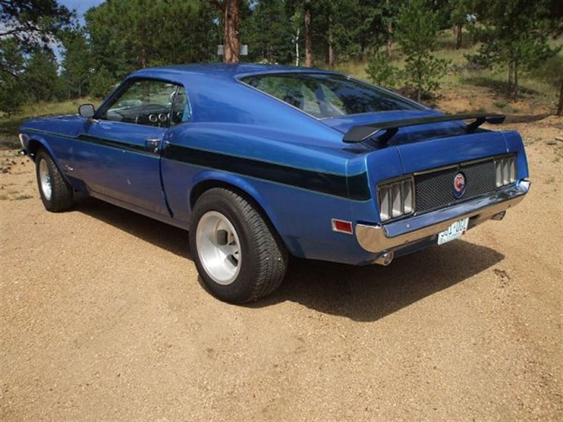 1970-ford-mustang-fastback-race-ready