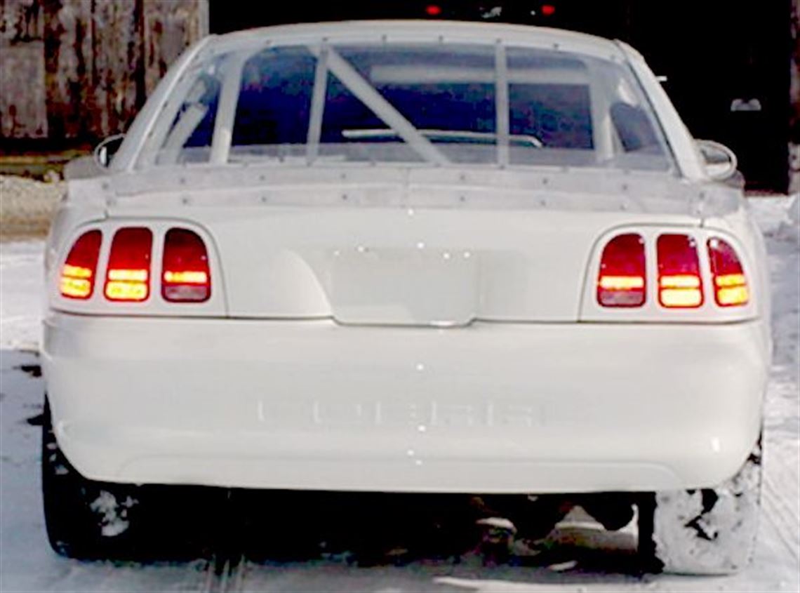2000-world-challange-mustang-cobra
