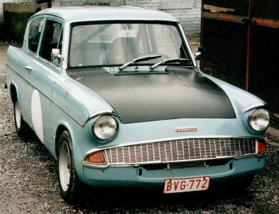 1964-ford-anglia-1200-racerally