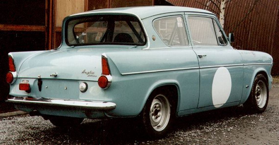 1964-ford-anglia-1200-racerally