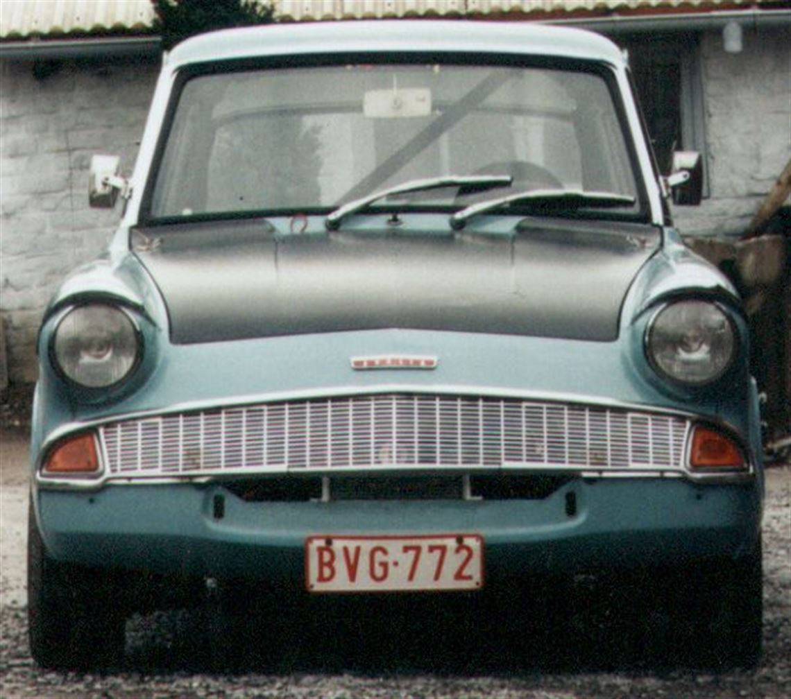 1964-ford-anglia-1200-racerally