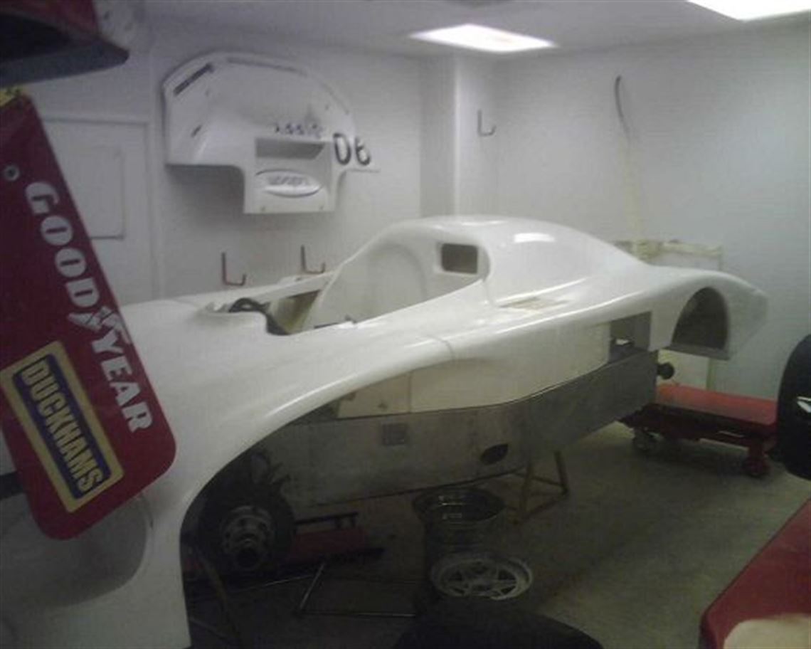1975-lola-t390-roller-less-engine