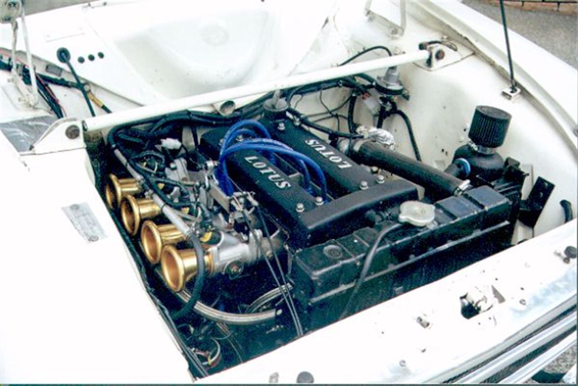 1965-lotus-cortina-race-car