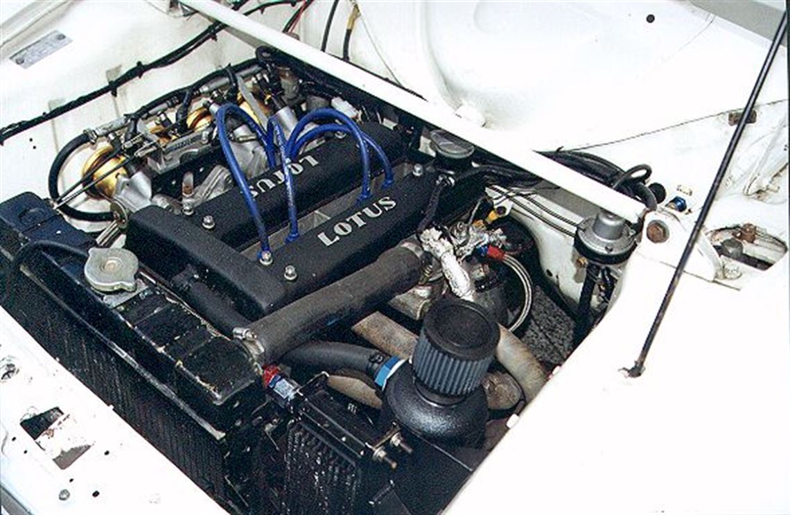 1965-lotus-cortina-race-car