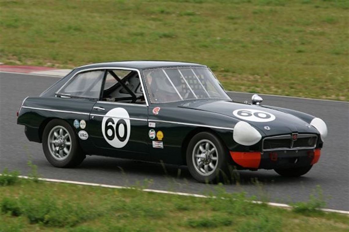 race-cars.com - 1967 MG B-GT Vintage Race Car