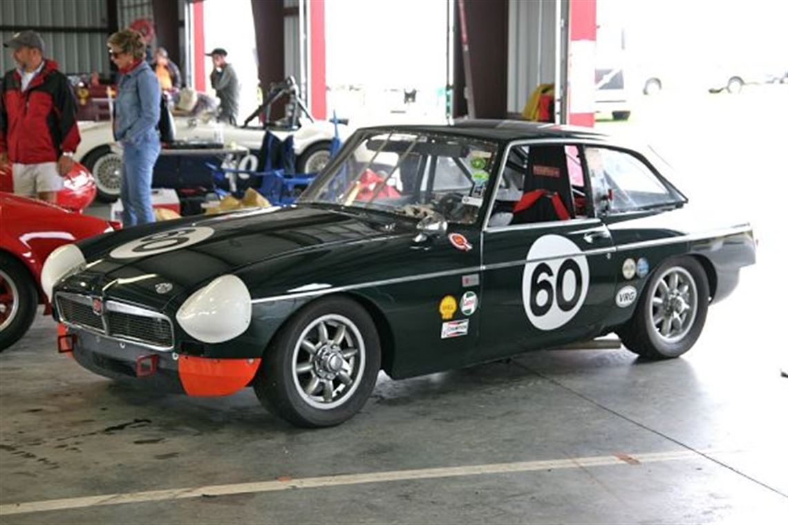 race-cars.com - 1967 MG B-GT Vintage Race Car