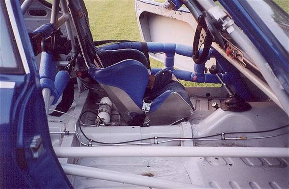 1965-volvo-p1800-race-car