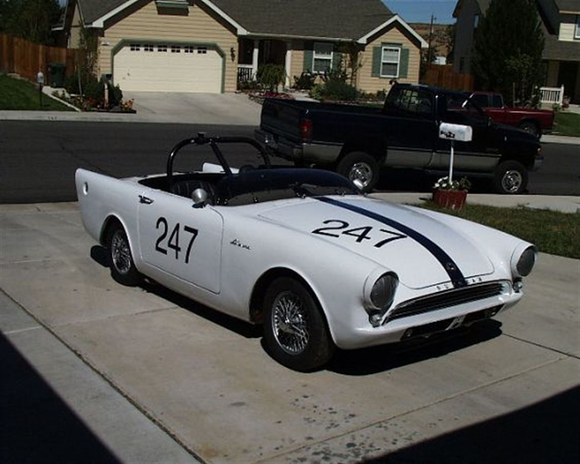 race-cars.com - 1960 Rootes, Sunbeam Alpine
