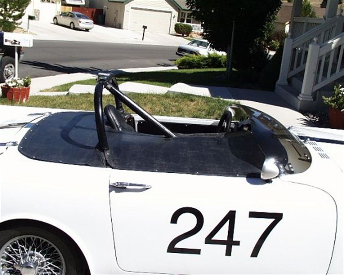 race-cars.com - 1960 Rootes, Sunbeam Alpine