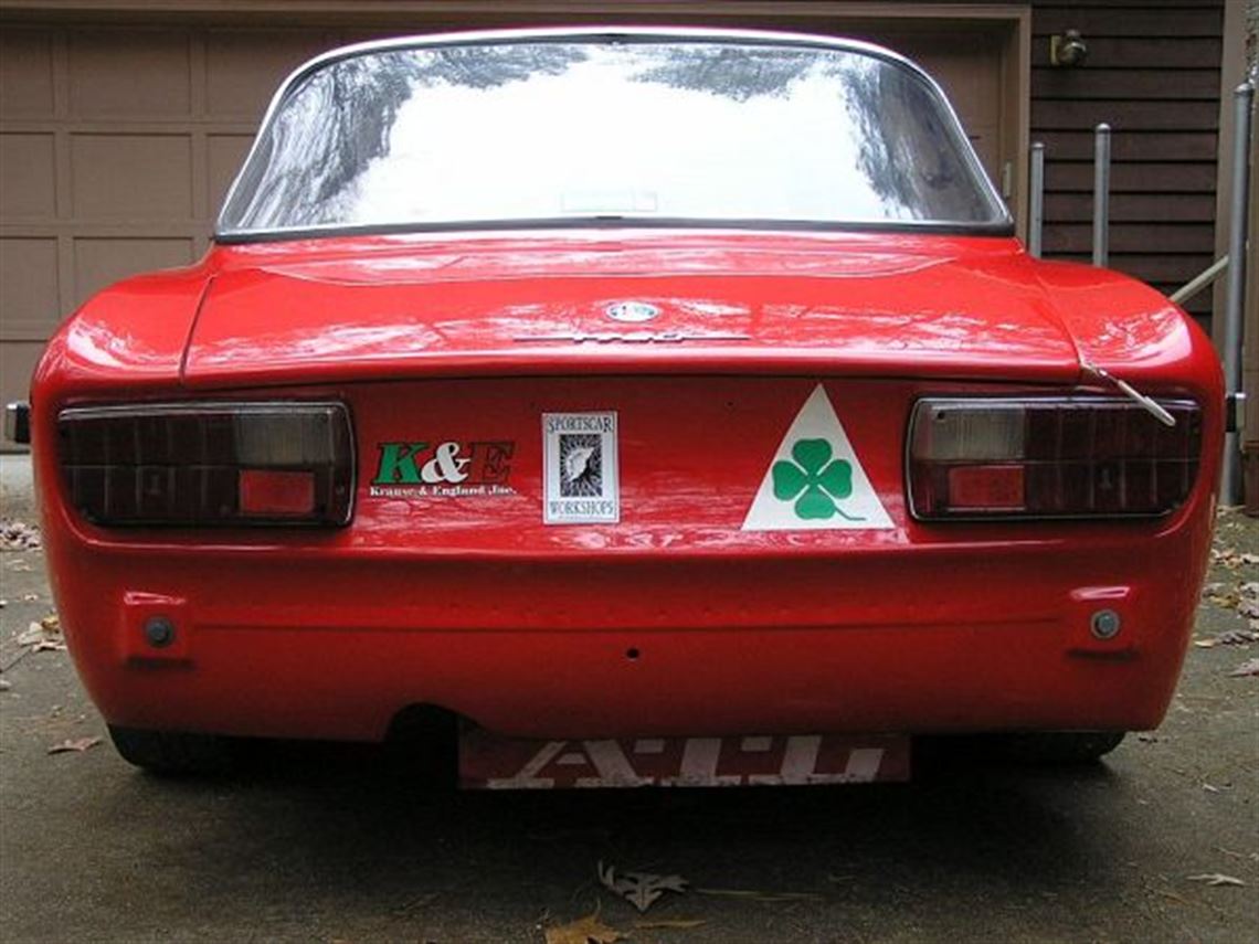 race-cars.com - 1971 Alfa Romeo GTV 