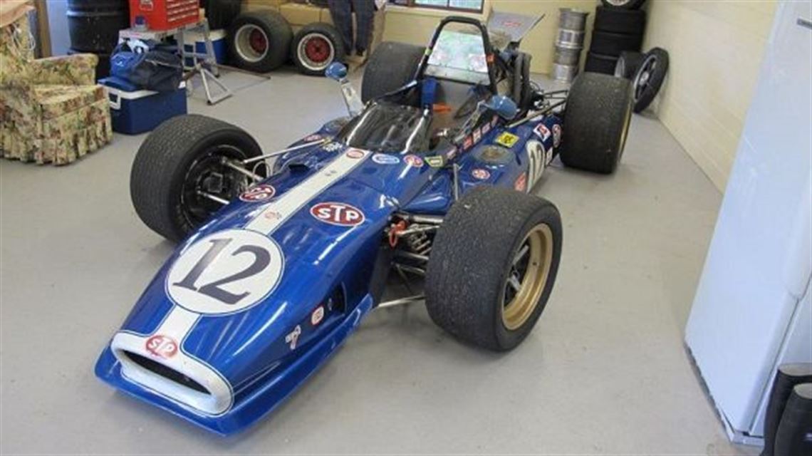 1968-gilbert-indy-car-ready-to-race