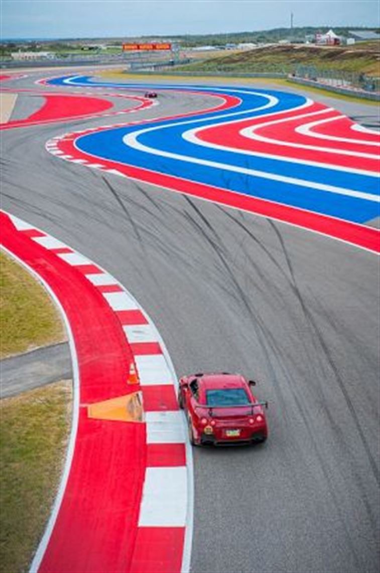 2009-nissan-gt-r-premium-edition