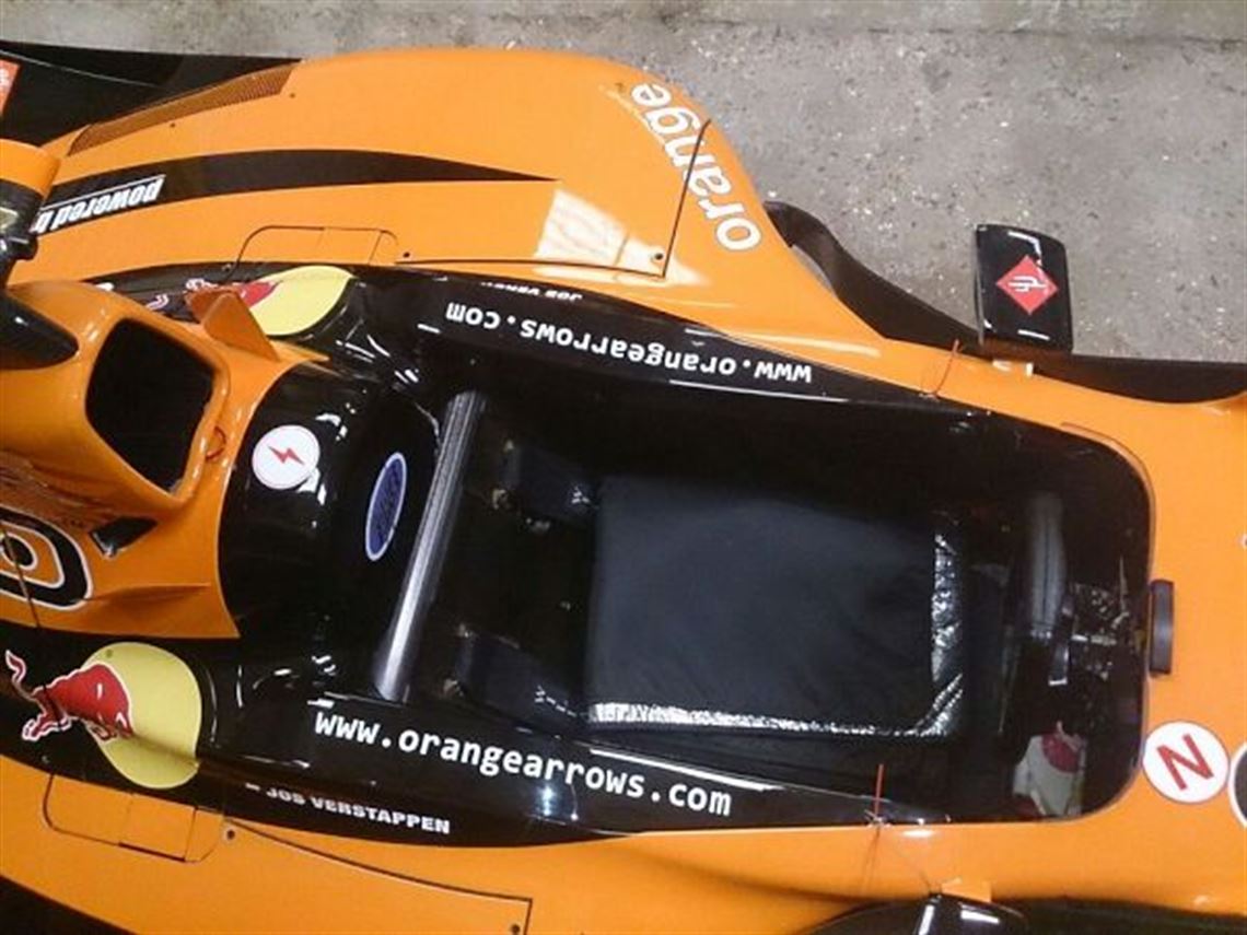 2000-arrows-a21-complete-and-race-ready