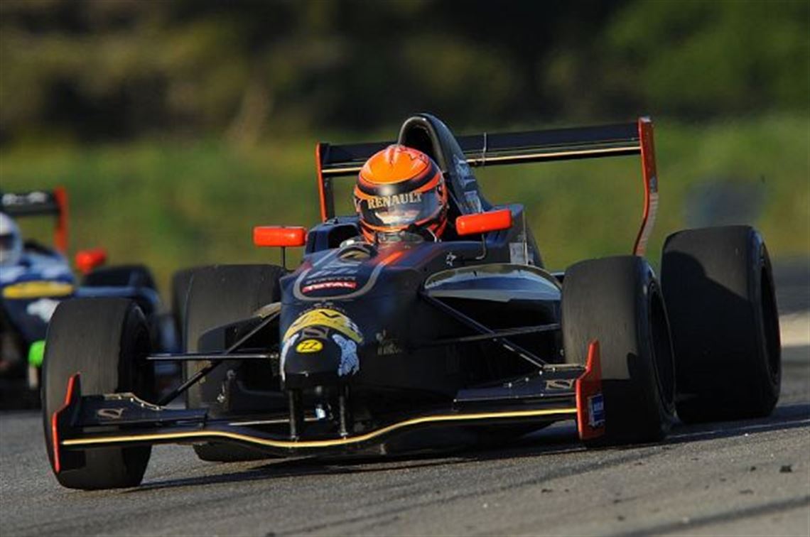 2010-renault-fr20-caparo-fr2000-2010-formule