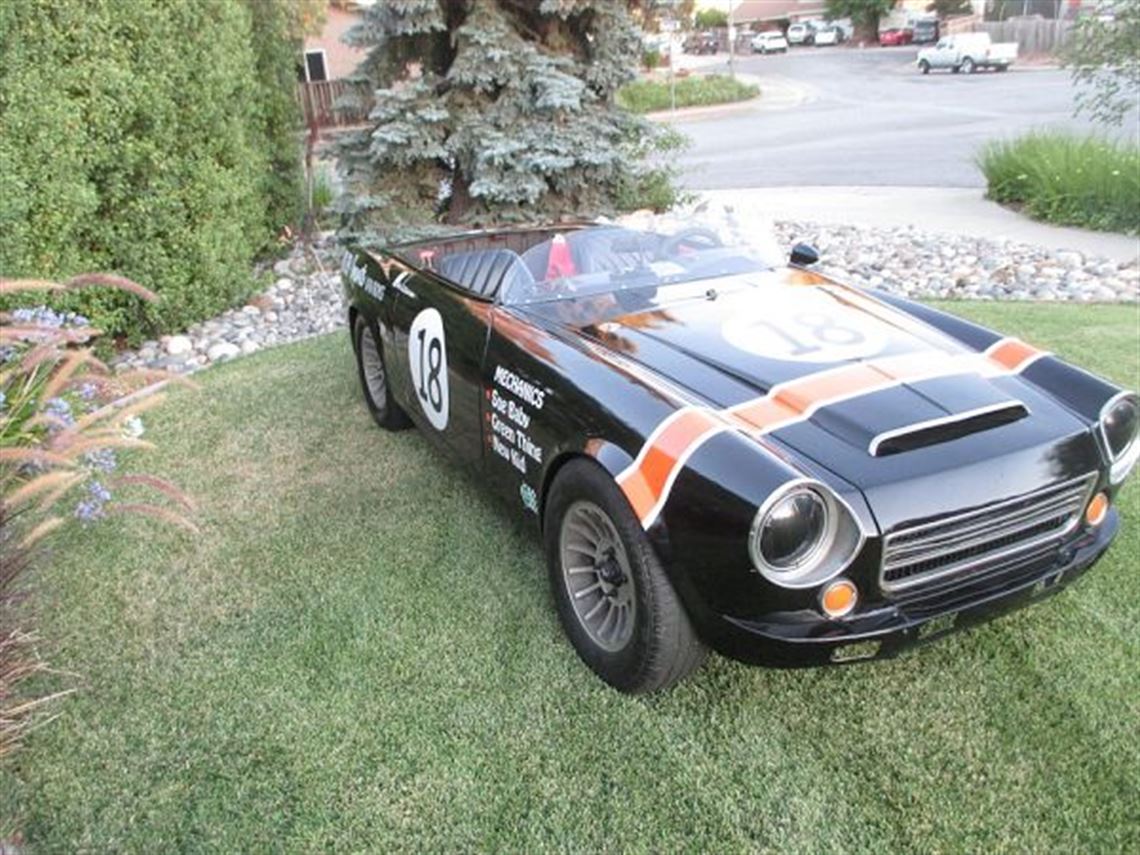 1967-datsun-2000-roadster
