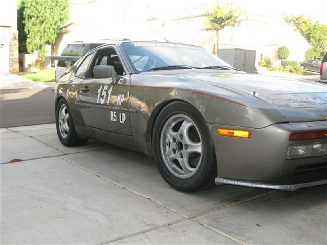 1989-porsche-944-turbo