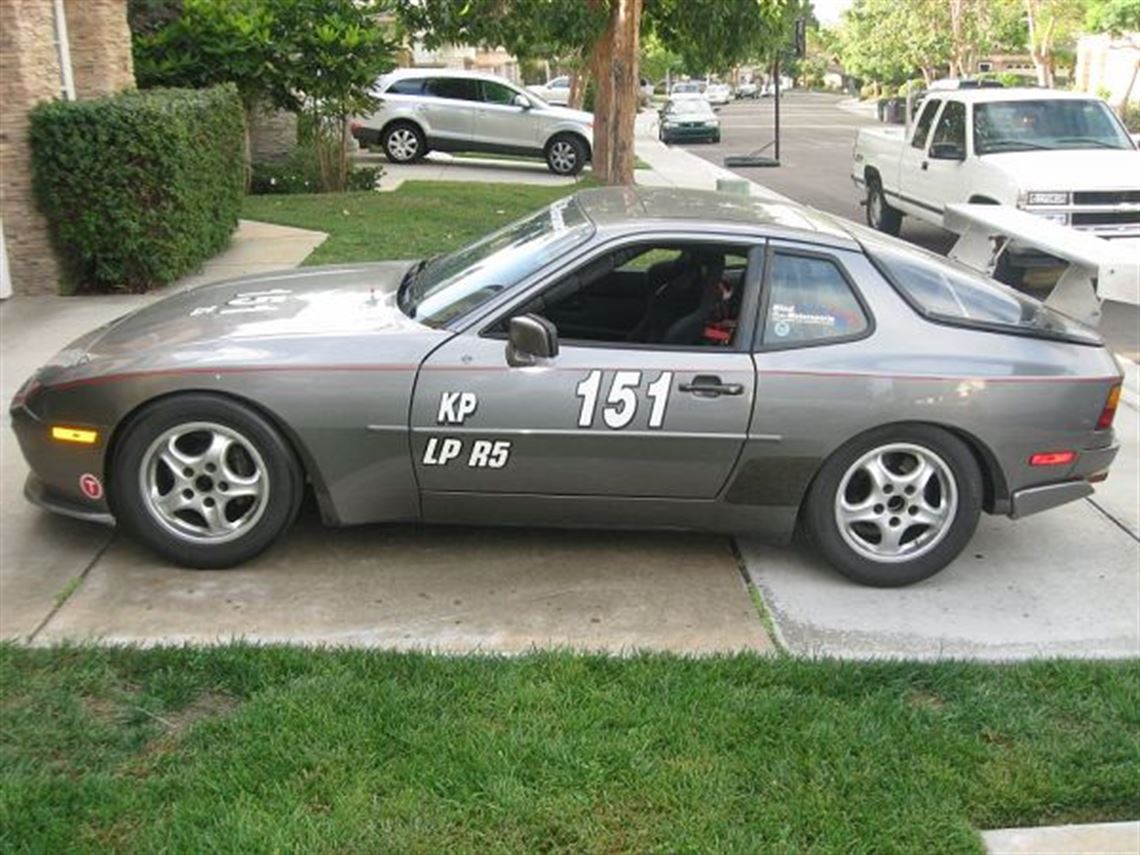 1989-porsche-944-turbo
