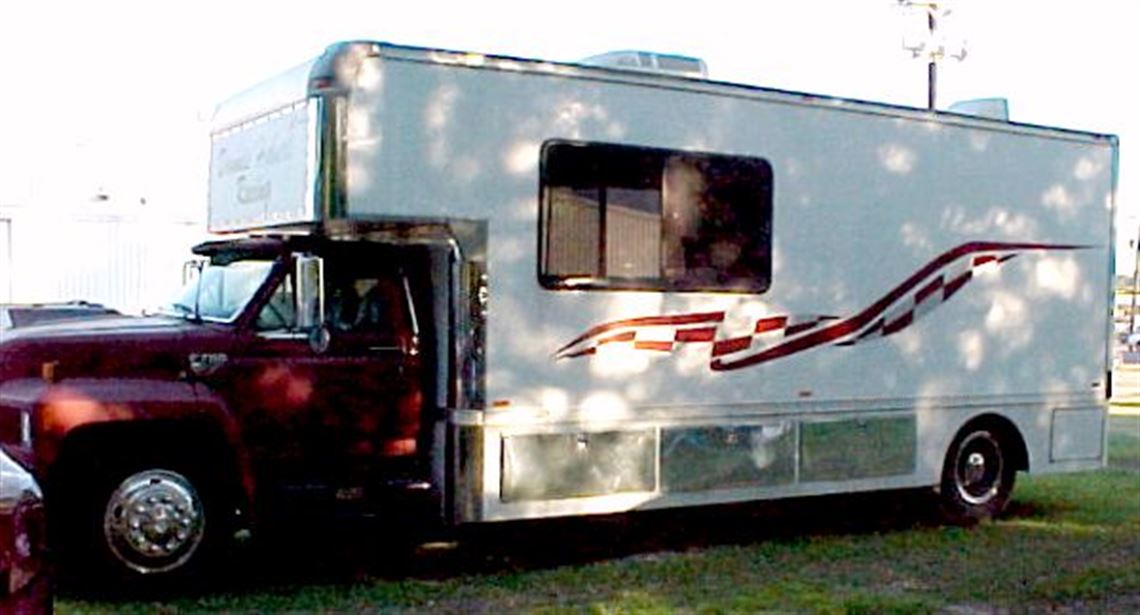 race-cars.com - Custom Ford F700 Transporter & 28' Trailer
