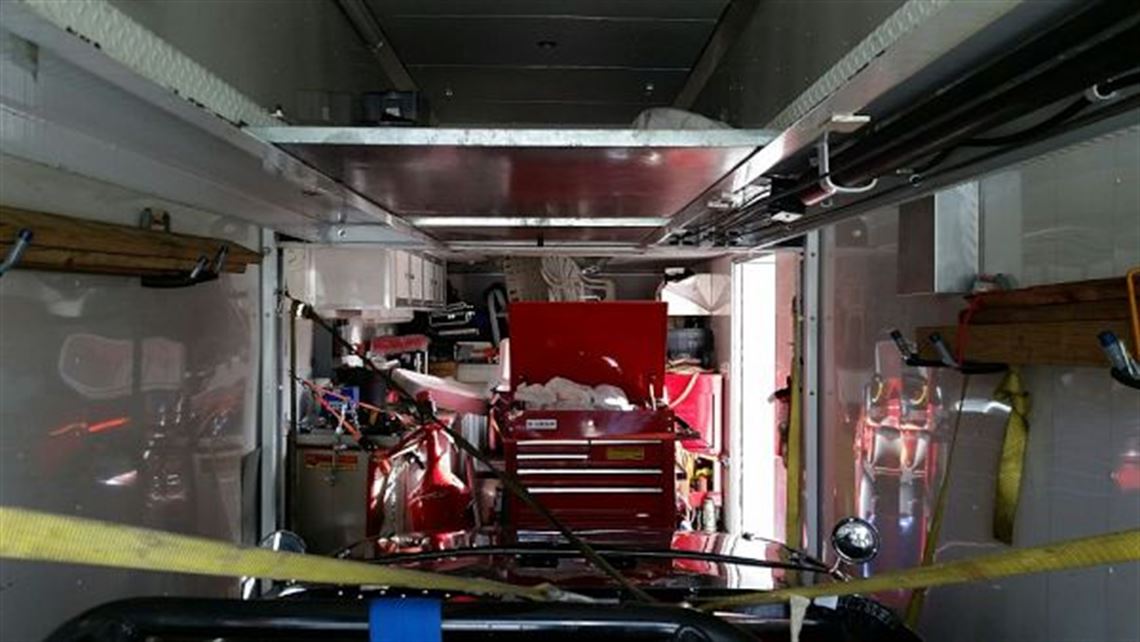 2008-united-gooseneck-stacker