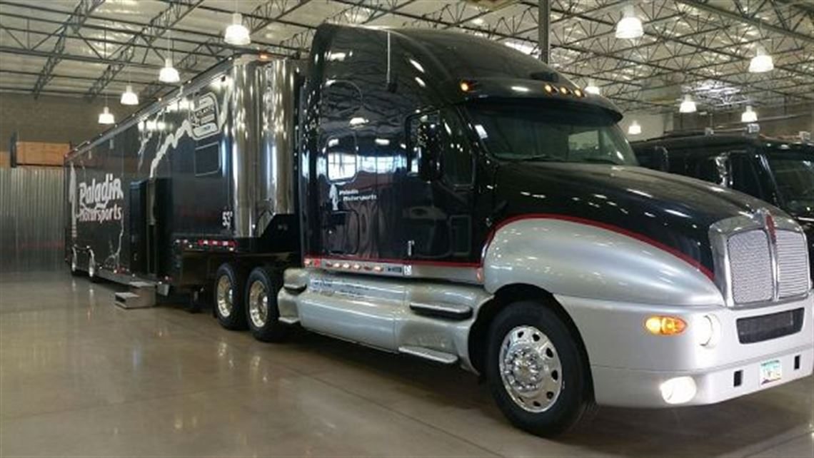 2002-kenworth-t2000-featherlite