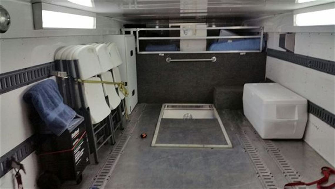 2002-kenworth-t2000-featherlite