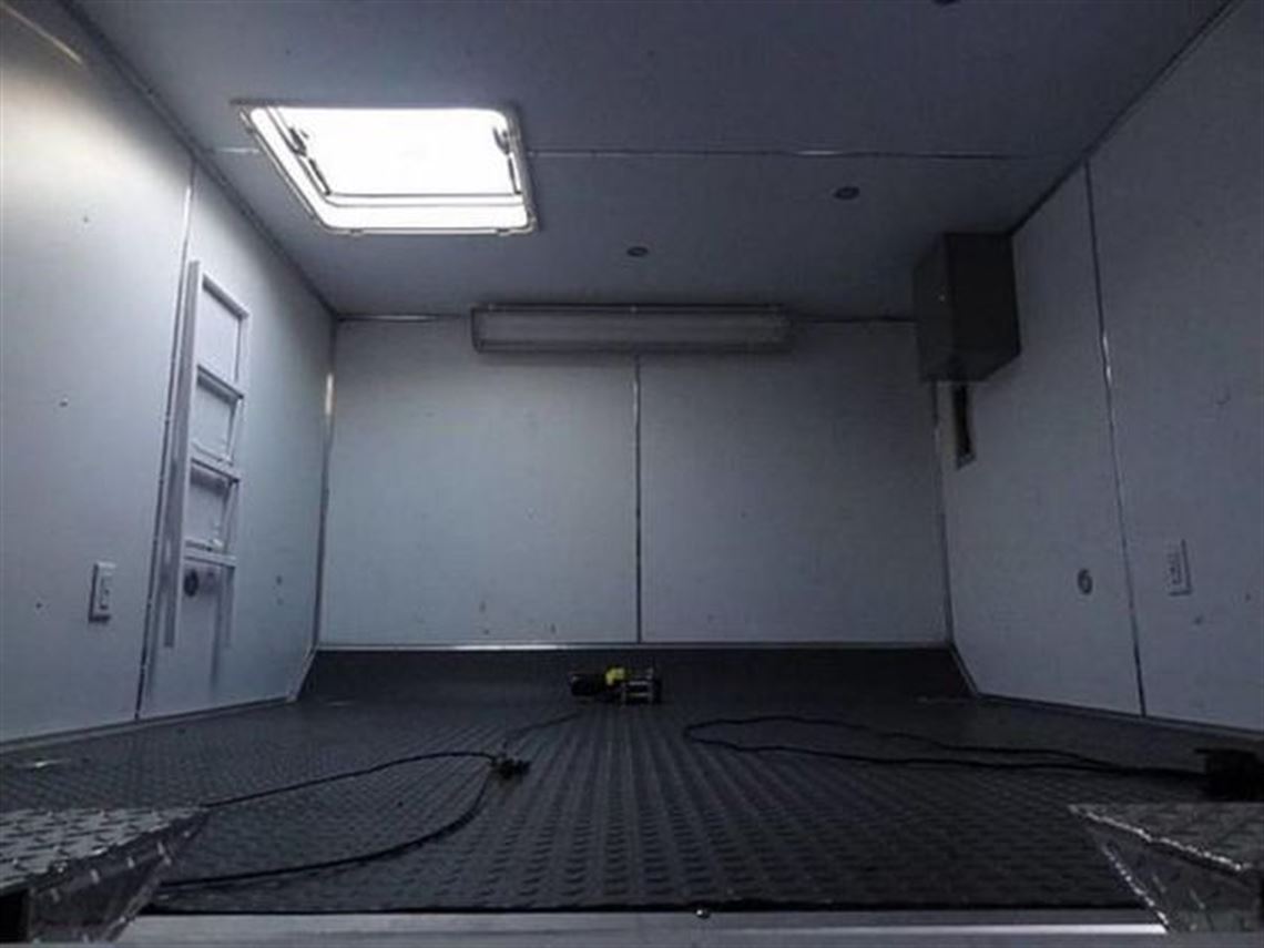 2014-volvo-show-hauler