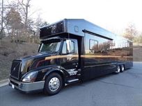 2014-volvo-show-hauler