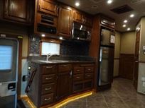 2014-volvo-show-hauler