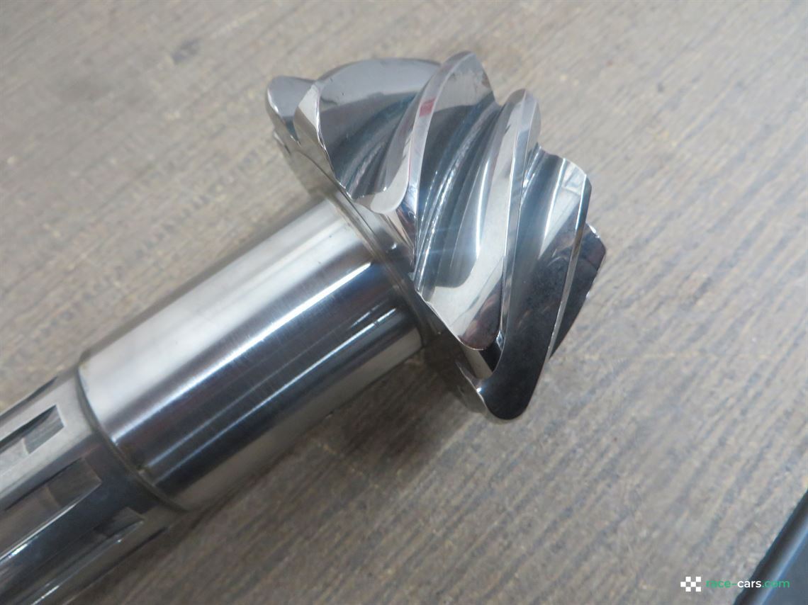 new-hewland-dgc-gearbox-crown-wheel-and-pinio