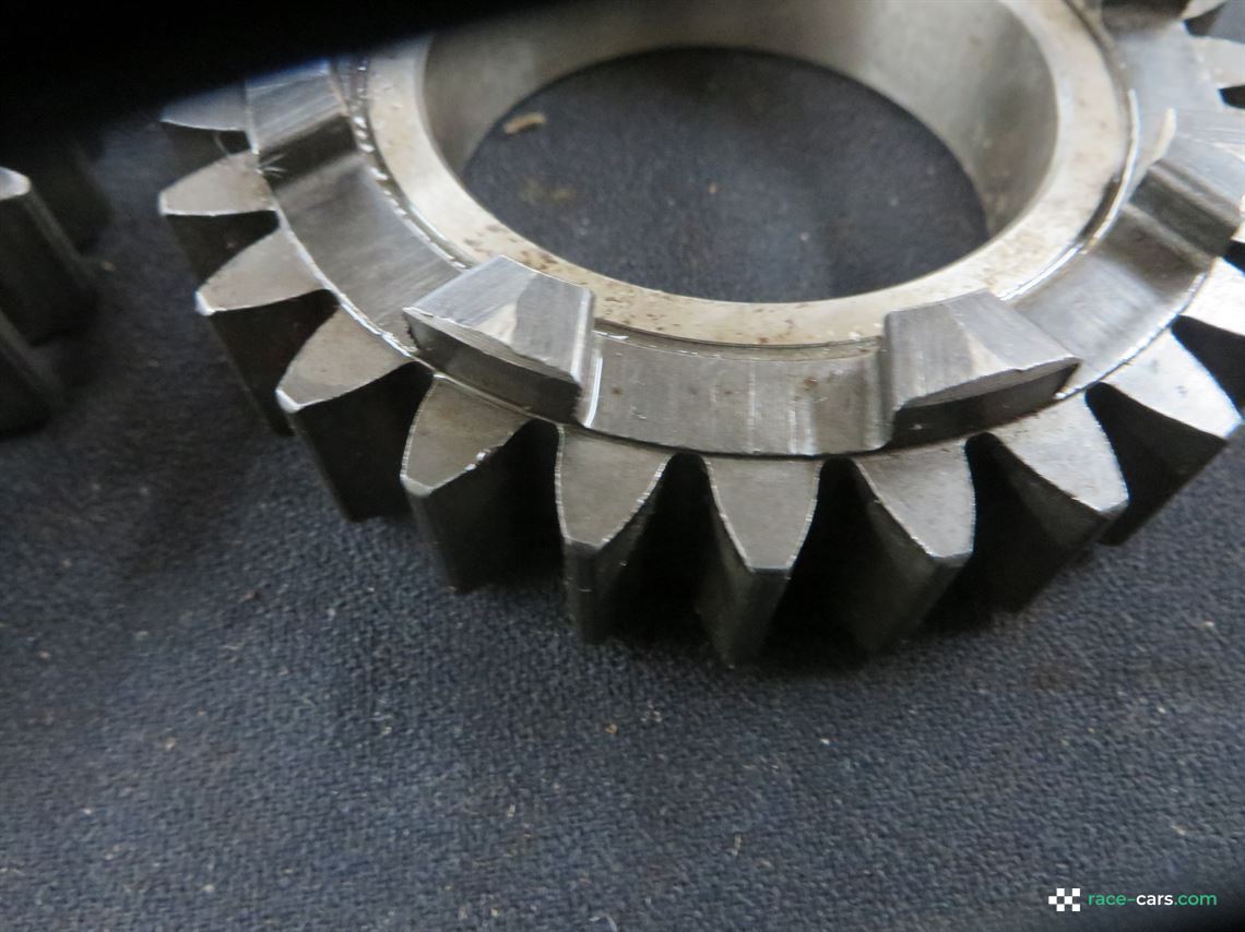 hewland-dgb-gears
