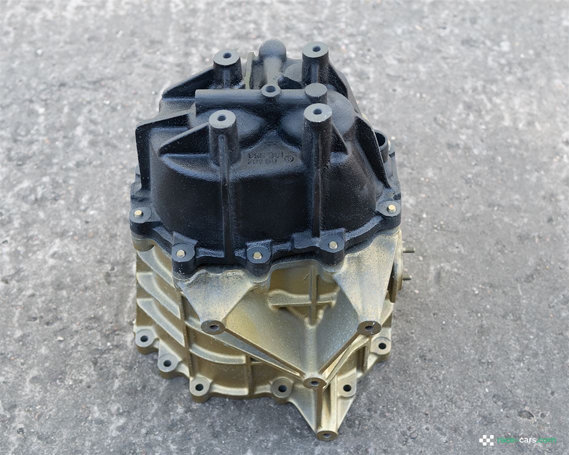 porsche-962-gearbox-end-cover-intermediate-ca
