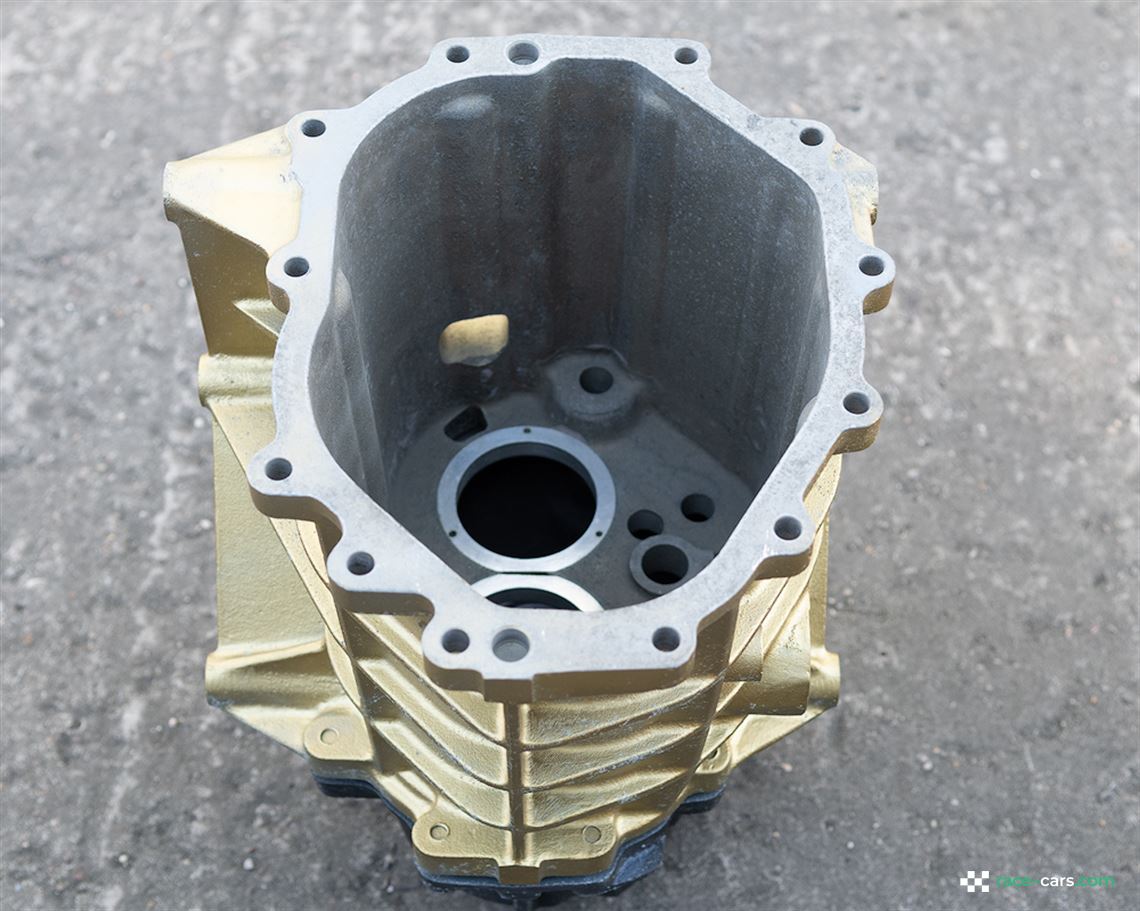 porsche-962-gearbox-end-cover-intermediate-ca