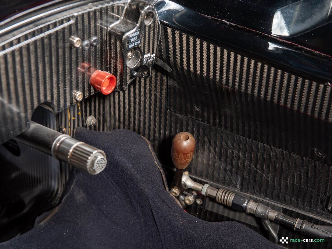 2002-lola-toyota-b0200