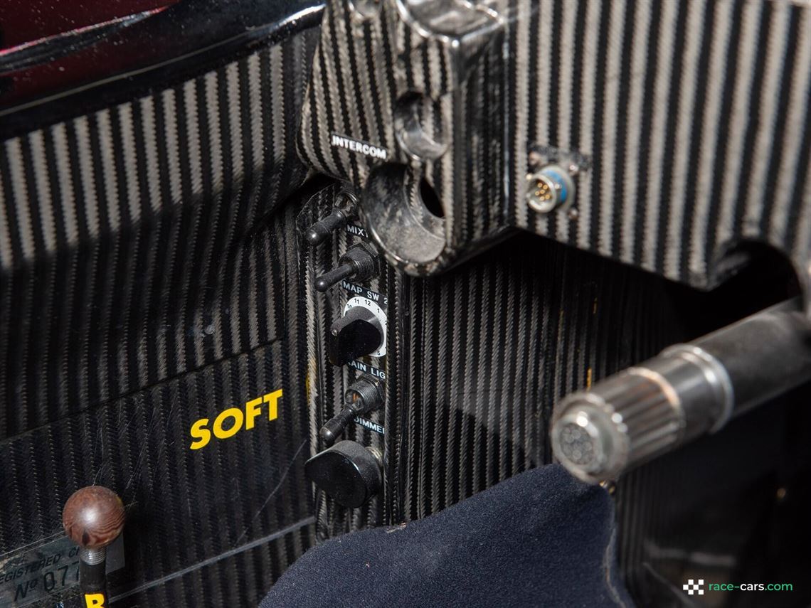 2002-lola-toyota-b0200