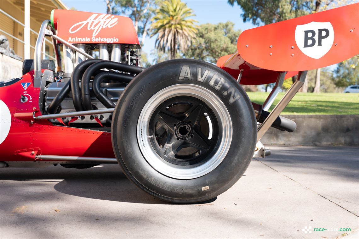 1969-mclaren-m10b-f5000---alan-hamilton