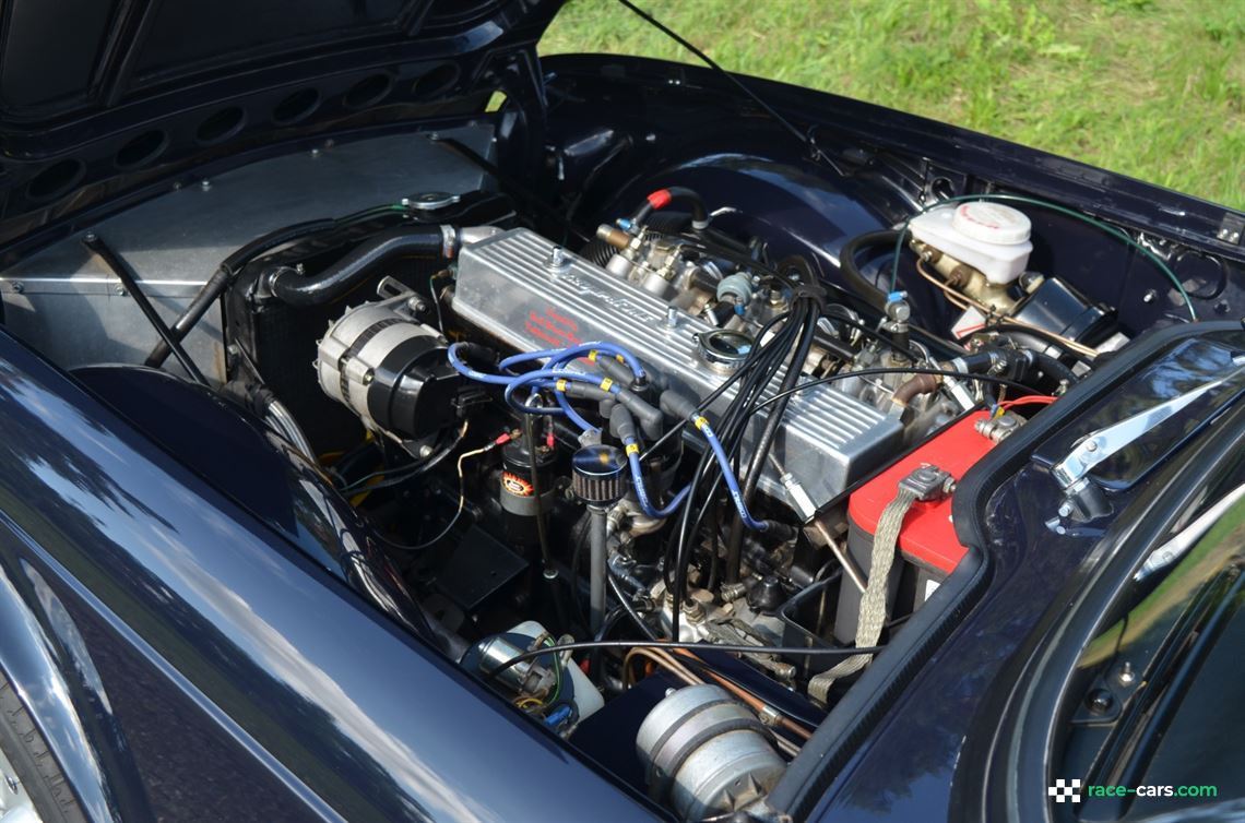 1969-triumph-tr6-pi