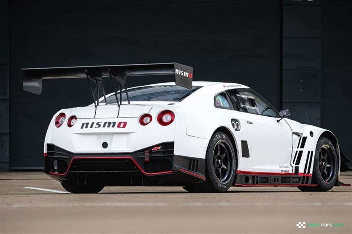 race-cars.com - 2014 Nissan R35 GT-R 8A01