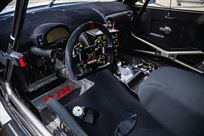 2014-nissan-r35-gt-r-8a01