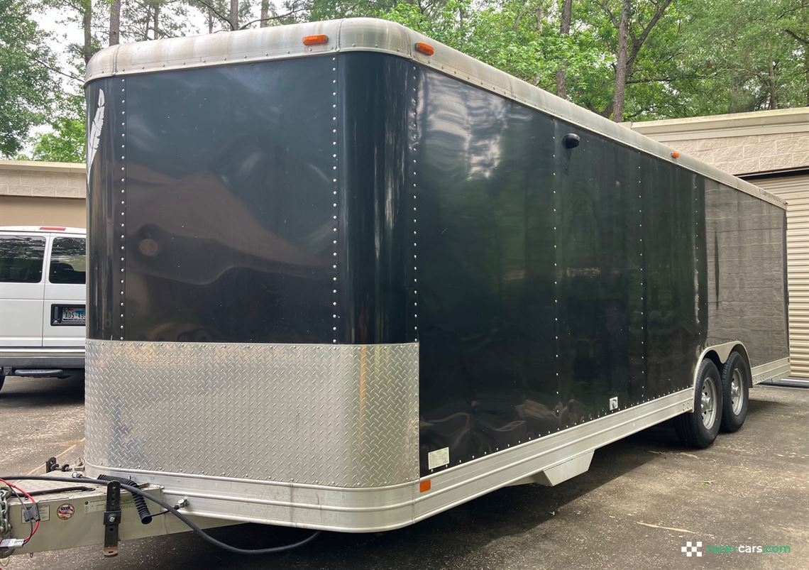 enclosed-aluminum-race-trailer