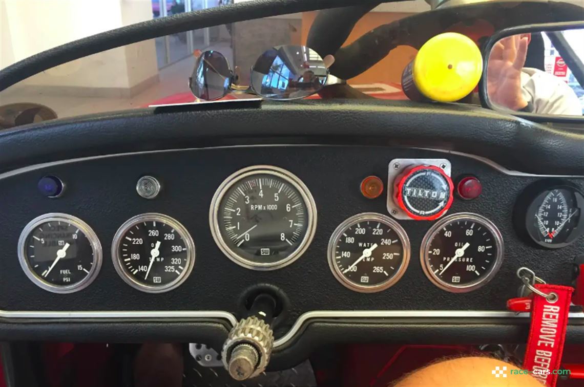 historic-1967-2000-datsun-roadster-racecar