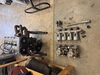 Carbs or injection Carbs or injection